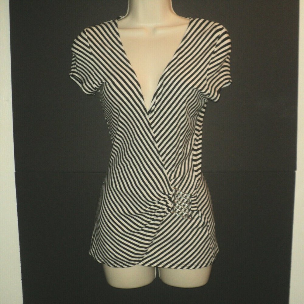 Cache Top Size X Small Deep V Neckline Black & White Striped Cap Sleeves, Buckle